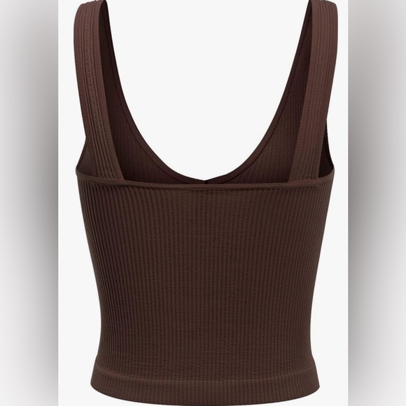 Design by Olivia Women's Four-Way Stretch V-Neck Ribbed Seamless Crop Top - Picture 6 of 8